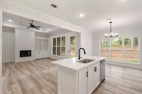 Living - 15 James Switzer, Purvis, MS 39475 photo 4 of 4