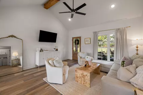 Living - 759 Nobles, Sumrall, MS 39482 photo 3 of 3