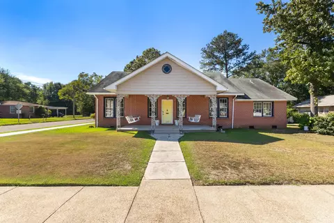 125 S 12th Ave, Hattiesburg, MS 39401
