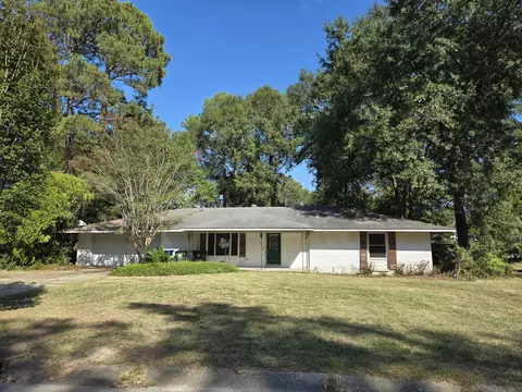 2910 Laramie, Hattiesburg, MS 39402
