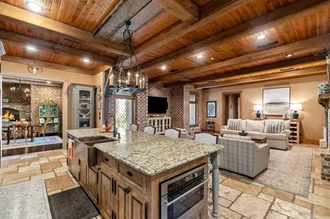 Kitchen - 15 Jomar Rd, Laurel, MS 39443 photo 5 of 8