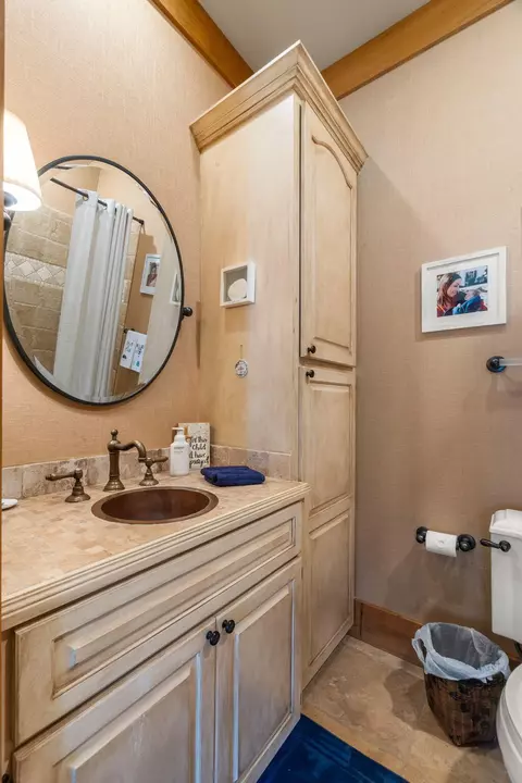 Bath - 15 Jomar Rd, Laurel, MS 39443 photo 9 of 11