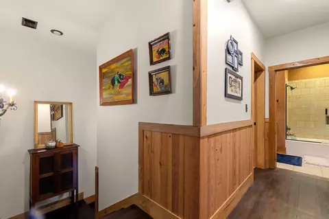 Entry Way - 15 Jomar Rd, Laurel, MS 39443 photo 6 of 6