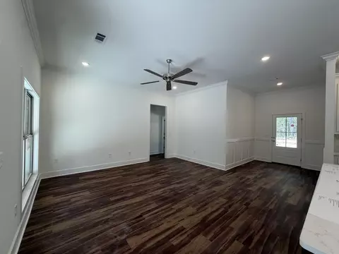 Living - 241 Smith Dr, Mendenhall, MS 39114 photo 2 of 2