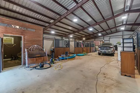 Entry Way - 46 Big View Dr, Laurel, MS 39443 photo 4 of 4