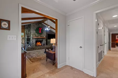 Entry Way - 46 Big View Dr, Laurel, MS 39443 photo 2 of 4