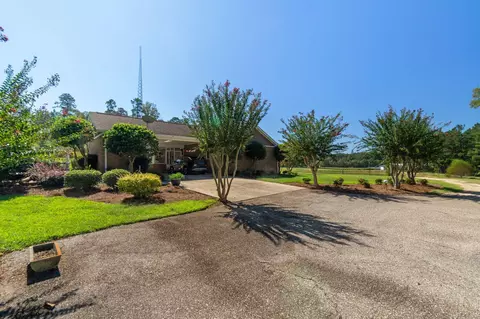 Exterior - 46 Big View Dr, Laurel, MS 39443 photo 5 of 20