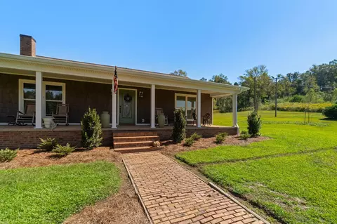 Exterior - 46 Big View Dr, Laurel, MS 39443 photo 3 of 20