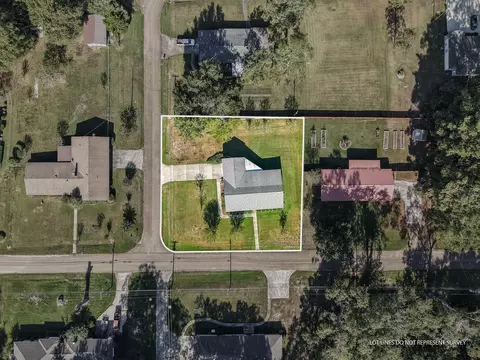 View/Area - 903 S 3rd St, Collins, MS 39428 photo 1 of 4