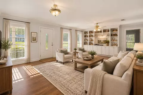 Living - 903 S 3rd St, Collins, MS 39428 photo 4 of 5