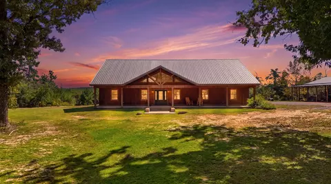 342 Sheenas Dr, Leakesville, MS 39451