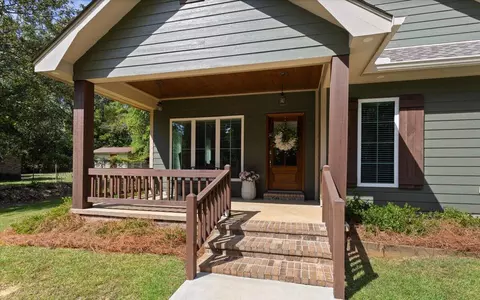 Exterior - 1473 W 20th St, Laurel, MS 39440 photo 4 of 5