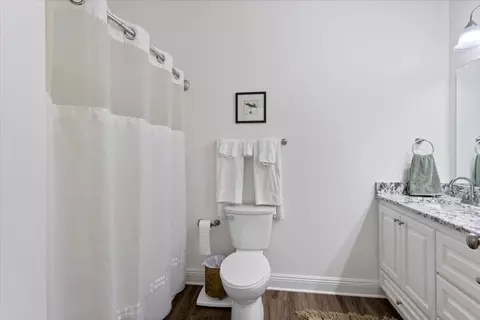 Bath - 1473 W 20th St, Laurel, MS 39440 photo 2 of 2