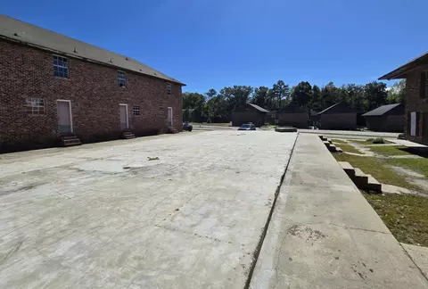 105 Plantation Blvd, Hattiesburg, MS 39401