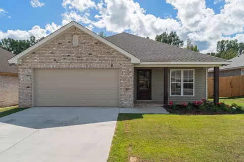12 Jackson Square Dr, Hattiesburg, MS 39402
