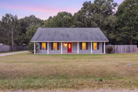 81 Griffith Rd, Hattiesburg, MS 39402