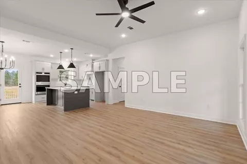 Living - 27 Trevor Trl, Sumrall, MS 39482 photo 3 of 4
