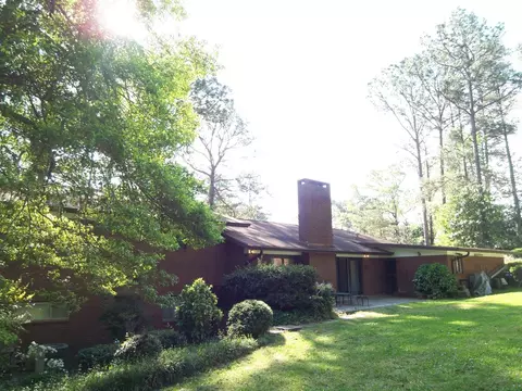 3304 Franklin Ave, Laurel, MS 39440 photo 2