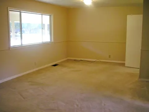 23 College Dr, Laurel, MS 39440 photo 5