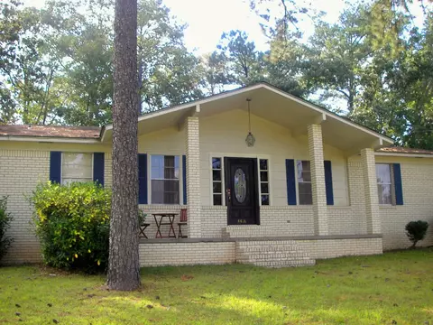 4418 Forest Dr, Laurel, MS 39440 photo 2