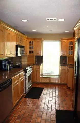 19 Kimberly Dr, Laurel, MS 39440 photo 5
