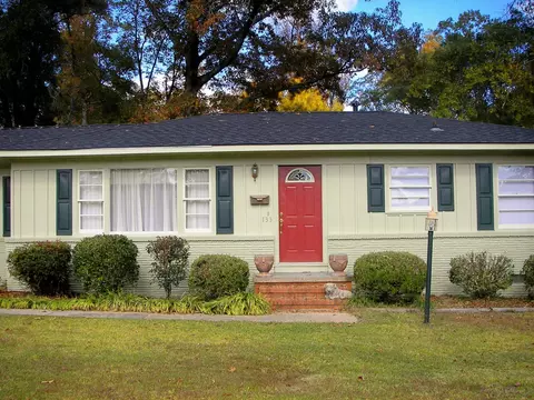 133 Lindsey Dr, Laurel, MS 39440 photo 2