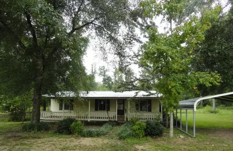 923 Freedom Rd, Laurel, MS 39443 photo 1