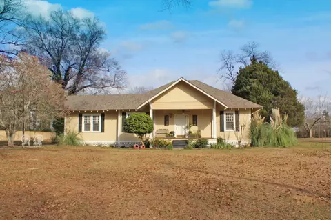 136 Crossland Rd, Sumrall, MS 39482 photo 1