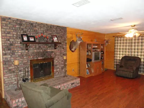 39 Masonite Estates Rd, Laurel, MS 39443 photo 3