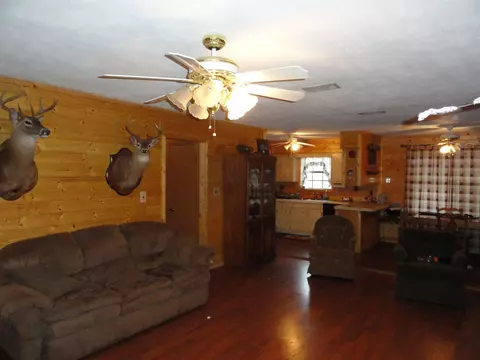 39 Masonite Estates Rd, Laurel, MS 39443 photo 4