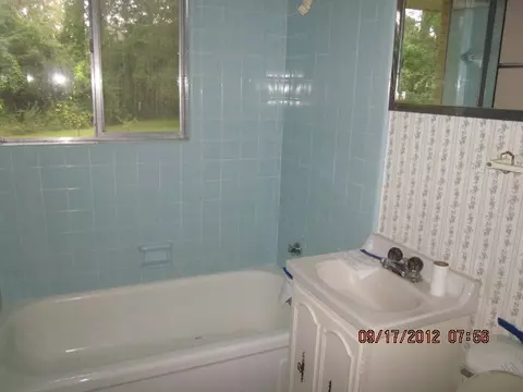 16 Chickasaw Dr, Laurel, MS 39440 photo 4