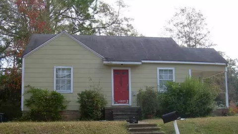 1703 N 5th Ave, Laurel, MS 39440 photo 1