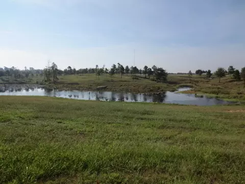 27 Highland Village Dr, Ellisville, MS 39437