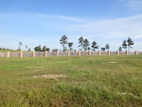 30 Highland Village Dr, Ellisville, MS 39437