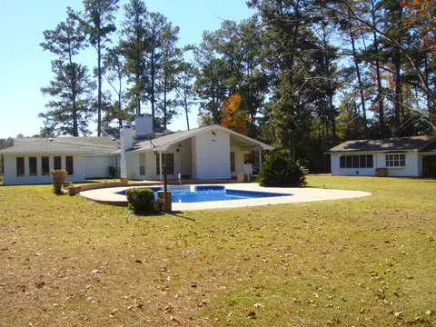 627 E Cental Ave, Petal, MS 39465 photo 2