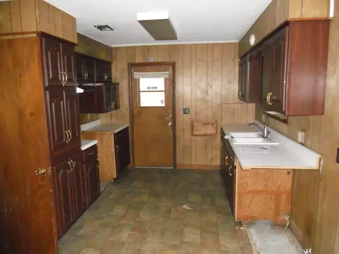 1215 Sandra Dr, Laurel, MS 39440 photo 3