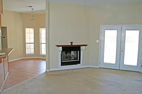 923 Lee St, Wiggins, MS 39577 photo 2