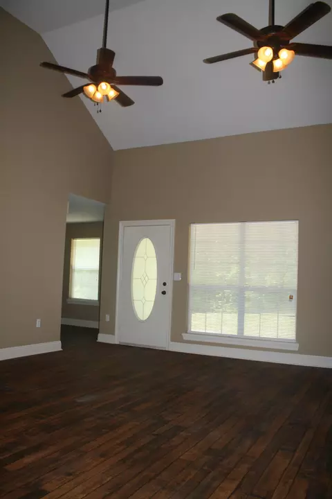 8 Caley Cir, Purvis, MS 39475 photo 2