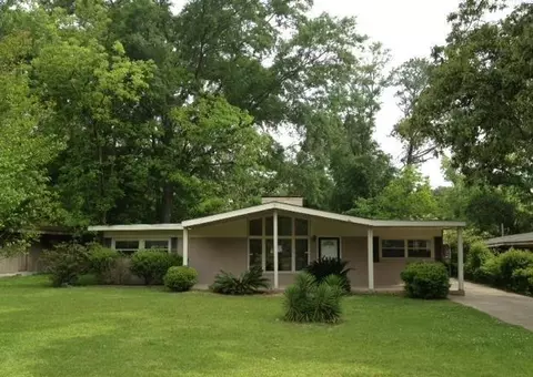 629 Garden Dr, Laurel, MS 39440 photo 1