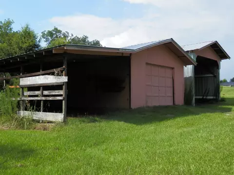 652 N Slade Rd, Sumrall, MS 39482 photo 3