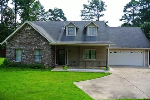 14 Oakcrest Dr, Laurel, MS 39440 photo 3