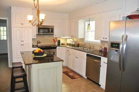 217 Triangle Dr, Laurel, MS 39443 photo 9