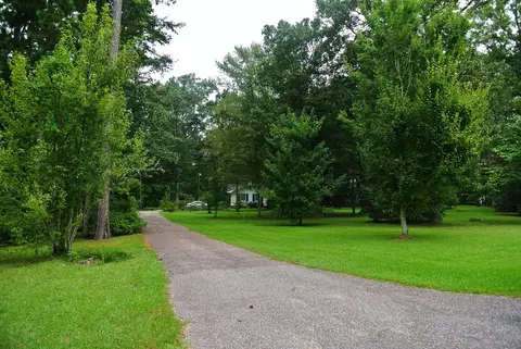 217 Triangle Dr, Laurel, MS 39443 photo 4