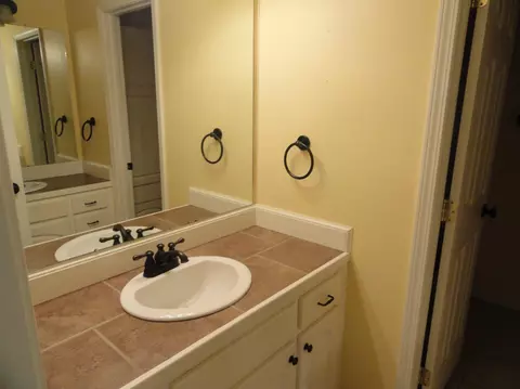 1638 Lakeview Dr, Laurel, MS 39440 photo 7