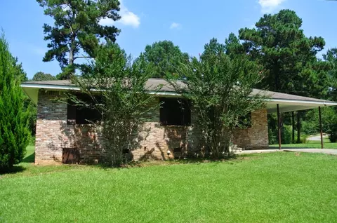 8 Jan Dr, Laurel, MS 39443 photo 2