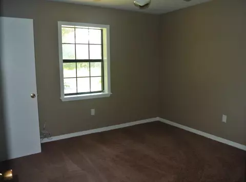 8 Jan Dr, Laurel, MS 39443 photo 9