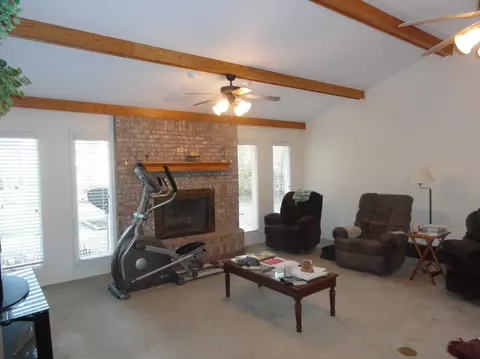 2 Clairmont Cir, Laurel, MS 39440 photo 12