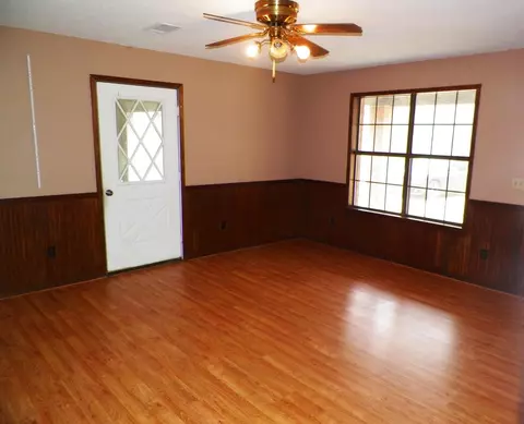 12 Warsaw Camp Loop Ave, Laurel, MS 39443 photo 3