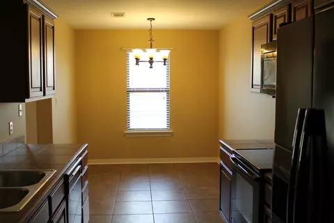 22 W Spruce St, Sumrall, MS 39482 photo 7