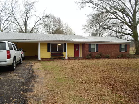 19 Hilltop Dr, Laurel, MS 39443 photo 1